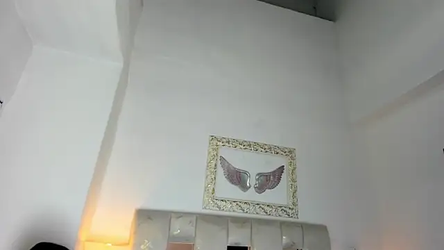 Lola Blondie online show from 11/19/25, 12:05