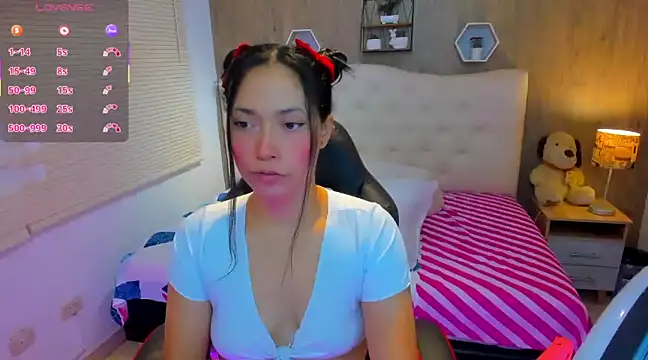 Snapshot of _LiilyWong chatting on 03/19/25, 04:57 LiilyWong online show from 03/19/25, 04:57