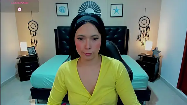 Snapshot of _LiilyWong chatting on 10/07/25, 07:05 LiilyWong online show from 10/07/25, 07:05