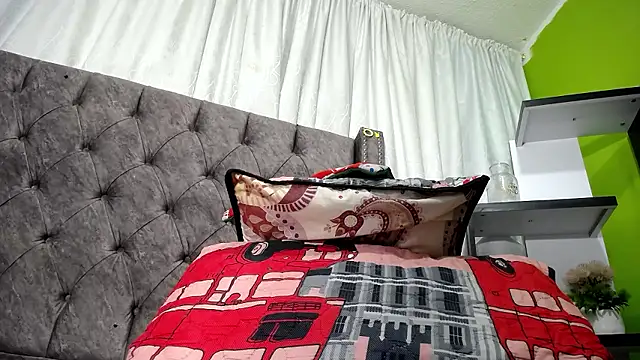 ANA-BULLOCK- online show from 11/23/25, 12:05