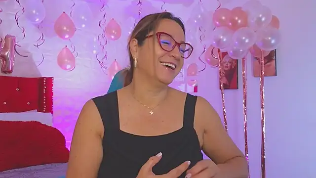 weet Evans    online show from 11/14/25, 04:11