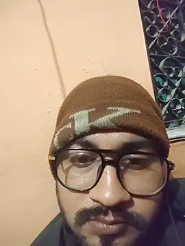 Snapshot of mpaale11 chatting on 02/05/26, 04:11 mpaale11 online show from 02/05/26, 04:11