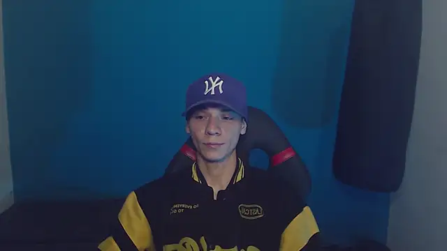 Snapshot of Burperking420_ chatting on 03/20/25, 06:20 Burperking420 online show from 03/20/25, 06:20