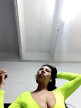 DaphneRosses online show from 03/01/26, 06:32