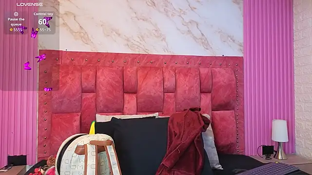 goldilockss15 online show from 04/06/26, 11:00