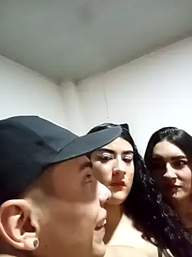 Snapshot of petitejulis chatting on 10/14/25, 10:10 petitejulis online show from 10/14/25, 10:10