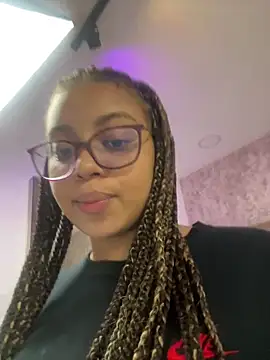 AlesiaCooper online show from 10/15/25, 08:20