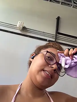 Snapshot of AlesiaCooper chatting on 03/13/26, 08:37 AlesiaCooper online show from 03/13/26, 08:37