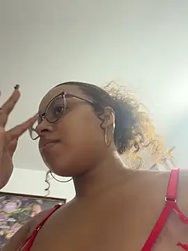 Snapshot of AlesiaCooper chatting on 05/26/26, 02:51 AlesiaCooper online show from 05/26/26, 02:51