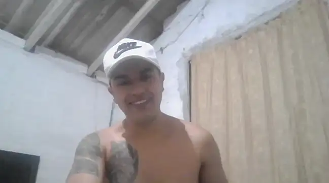 hino chan online show from 03/08/25, 12:33