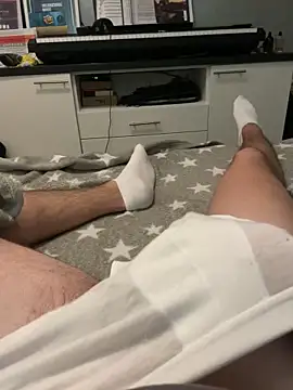 Snapshot of milan8886 chatting on 10/29/25, 06:31 milan8886 online show from 10/29/25, 06:31