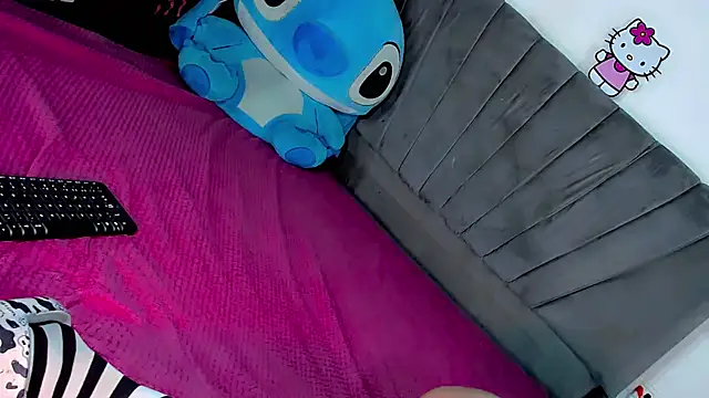 Snapshot of Ariana_doll01 chatting on 03/27/26, 08:19 Ariana doll01 online show from 03/27/26, 08:19