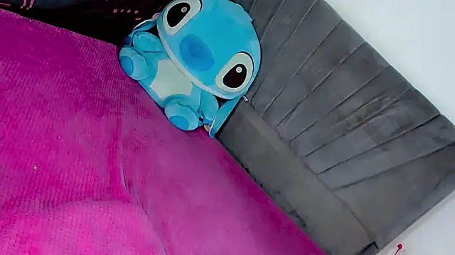 Snapshot of Ariana_doll01 chatting on 04/14/26, 05:24 Ariana doll01 online show from 04/14/26, 05:24