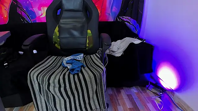 Snapshot of MAXXY_CUTE chatting on 03/12/25, 01:58 MAXXY CUTE online show from 03/12/25, 01:58