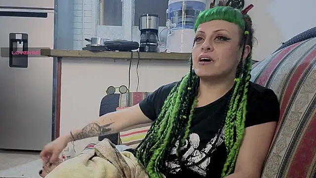 freyaa sorcerees online show from 10/20/25, 02:45