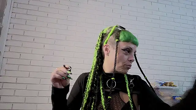 freyaa sorcerees online show from 10/26/25, 01:55