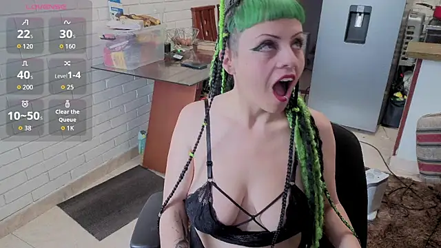 freyaa sorcerees online show from 10/27/25, 04:22