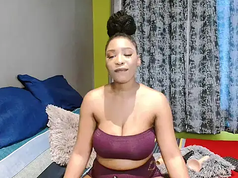 Snapshot of Tallwildnspicey98 chatting on 11/07/25, 06:35 Tallwildnspicey98 online show from 11/07/25, 06:35