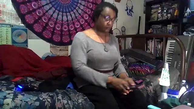 GardeniaFields online show from 11/16/25, 06:52