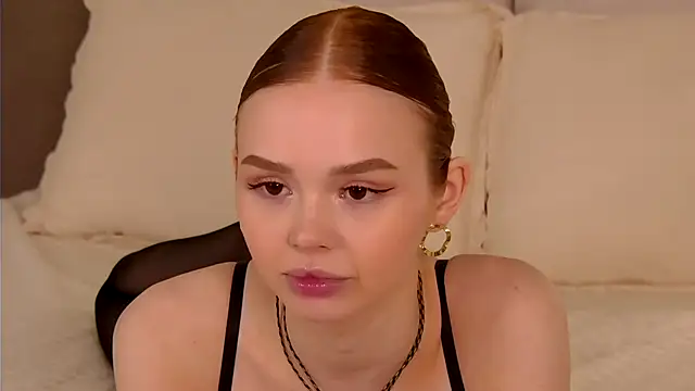 Snapshot of MiraBliss chatting on 09/18/25, 05:59 MiraBliss online show from 09/18/25, 05:59