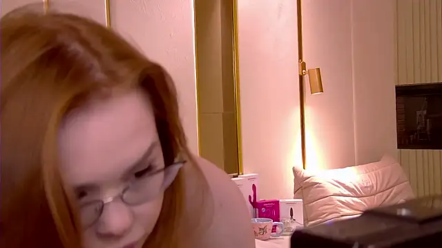 Snapshot of MiraBliss chatting on 04/02/26, 05:21 MiraBliss online show from 04/02/26, 05:21