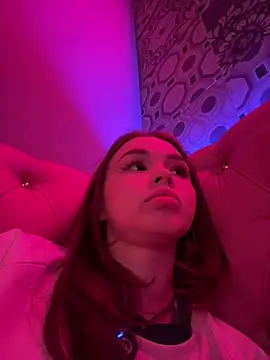 Snapshot of MiraBliss chatting on 04/18/26, 08:31 MiraBliss online show from 04/18/26, 08:31