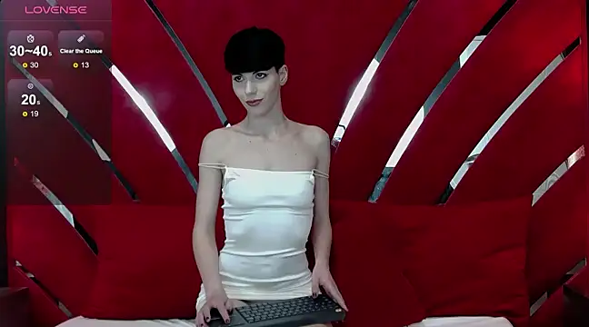 Snapshot of Roxxy_Rouge chatting on 03/21/25, 11:34 Roxxy Rouge online show from 03/21/25, 11:34