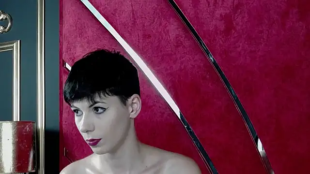 Snapshot of Roxxy_Rouge chatting on 10/06/25, 03:53 Roxxy Rouge online show from 10/06/25, 03:53