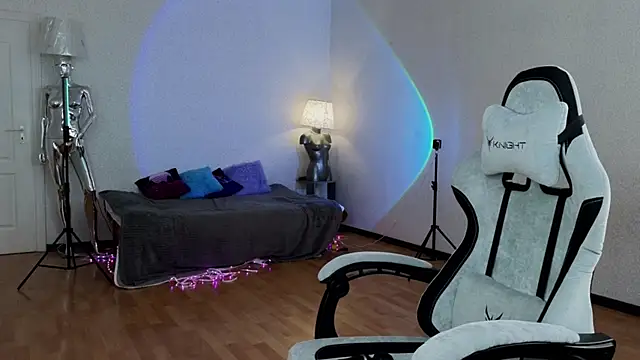 Snapshot of monicaerotic chatting on 03/19/25, 02:48 monicaerotic online show from 03/19/25, 02:48