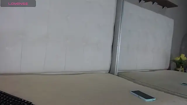 willow smitt online show from 11/19/25, 12:38