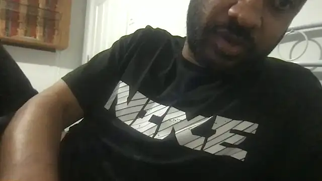 Snapshot of hami513 chatting on 10/03/25, 05:26 hami513 online show from 10/03/25, 05:26