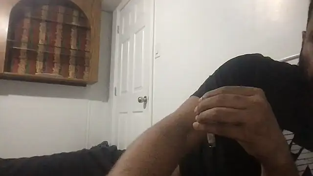 Snapshot of hami513 chatting on 10/06/25, 03:37 hami513 online show from 10/06/25, 03:37