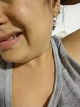 Seet Hanna online show from 10/31/25, 04:13