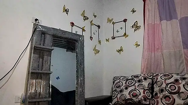 Milu curly online show from 09/20/25, 05:19