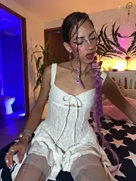 Snapshot of Lia_Valmont chatting on 04/11/26, 11:42 Lia Valmont online show from 04/11/26, 11:42