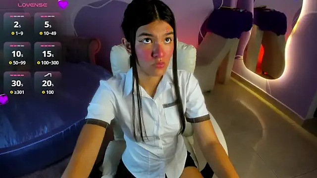 auroracute02 online show from 09/27/25, 01:38