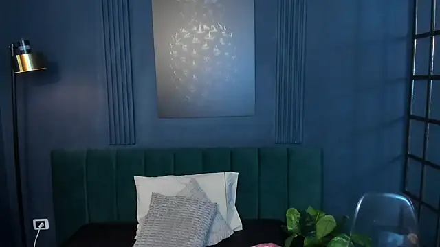 Snapshot of roxy_hell chatting on 01/18/26, 12:20 roxy hell online show from 01/18/26, 12:20