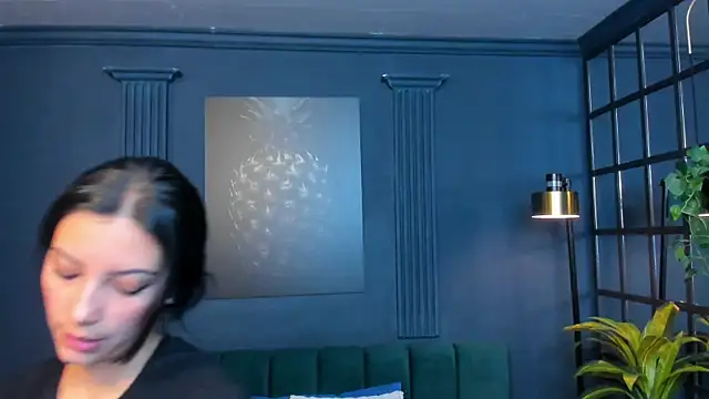 Snapshot of roxy_hell chatting on 02/07/26, 12:20 roxy hell online show from 02/07/26, 12:20