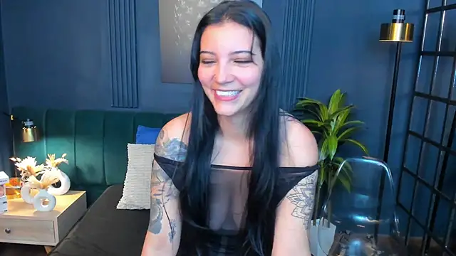 Snapshot of roxy_hell chatting on 02/12/26, 02:45 roxy hell online show from 02/12/26, 02:45