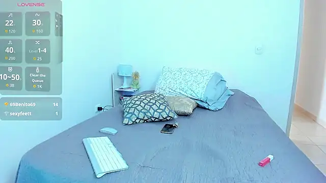 Snapshot of roxy_hell chatting on 02/25/26, 09:57 roxy hell online show from 02/25/26, 09:57