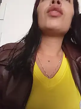 Snapshot of Nathaly_12 chatting on 06/17/26, 07:04 Nathaly 12 online show from 06/17/26, 07:04