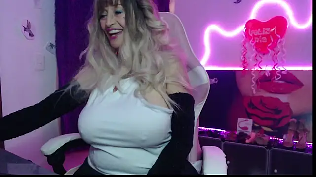 Matureboobs 111 online show from 09/24/25, 02:26