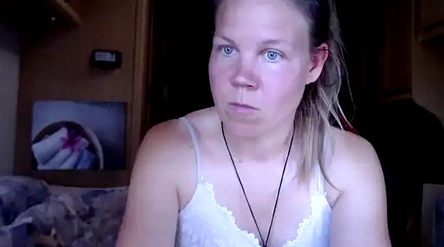 CallMeMaria online show from 12/27/24, 04:32