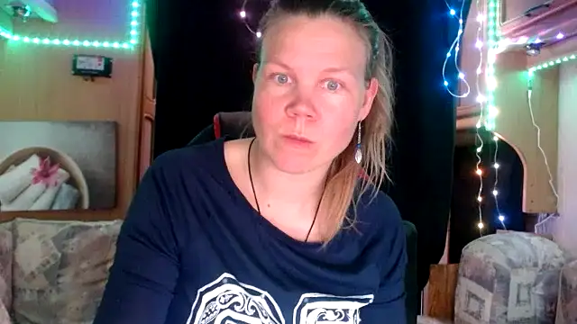 CallMeMaria online show from 02/06/25, 04:25