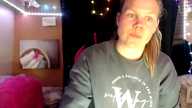 CallMeMaria online show from 03/04/25, 05:56