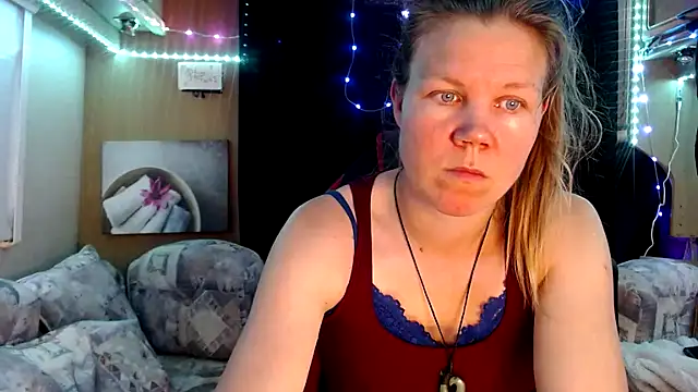 CallMeMaria online show from 03/21/25, 11:44