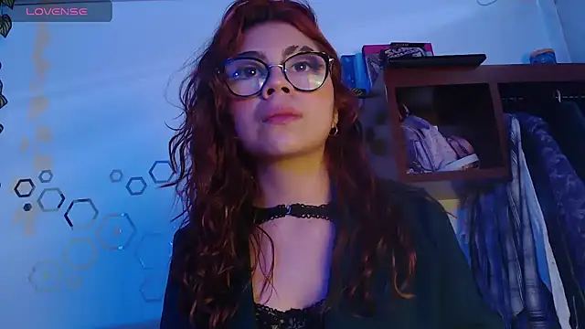 Snapshot of wet_valery chatting on 10/18/25, 08:42 wet valery online show from 10/18/25, 08:42