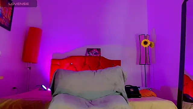 Snapshot of alexsandra_kiss chatting on 04/16/26, 11:33 alexsandra kiss online show from 04/16/26, 11:33