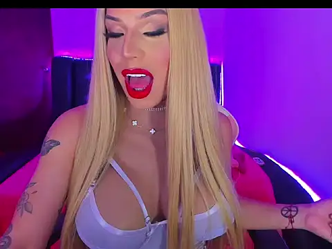 Snapshot of Aleja_monnroe chatting on 12/19/25, 02:40 Aleja monnroe online show from 12/19/25, 02:40