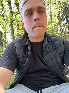 Snapshot of Buroo97 chatting on 04/24/26, 11:12 Buroo97 online show from 04/24/26, 11:12